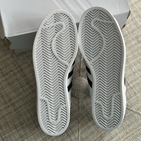 Adidas Women Superstar sneakers - Picture 5 of 6